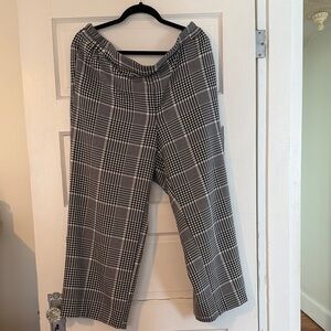 Old Navy Black & White Plaid Pants